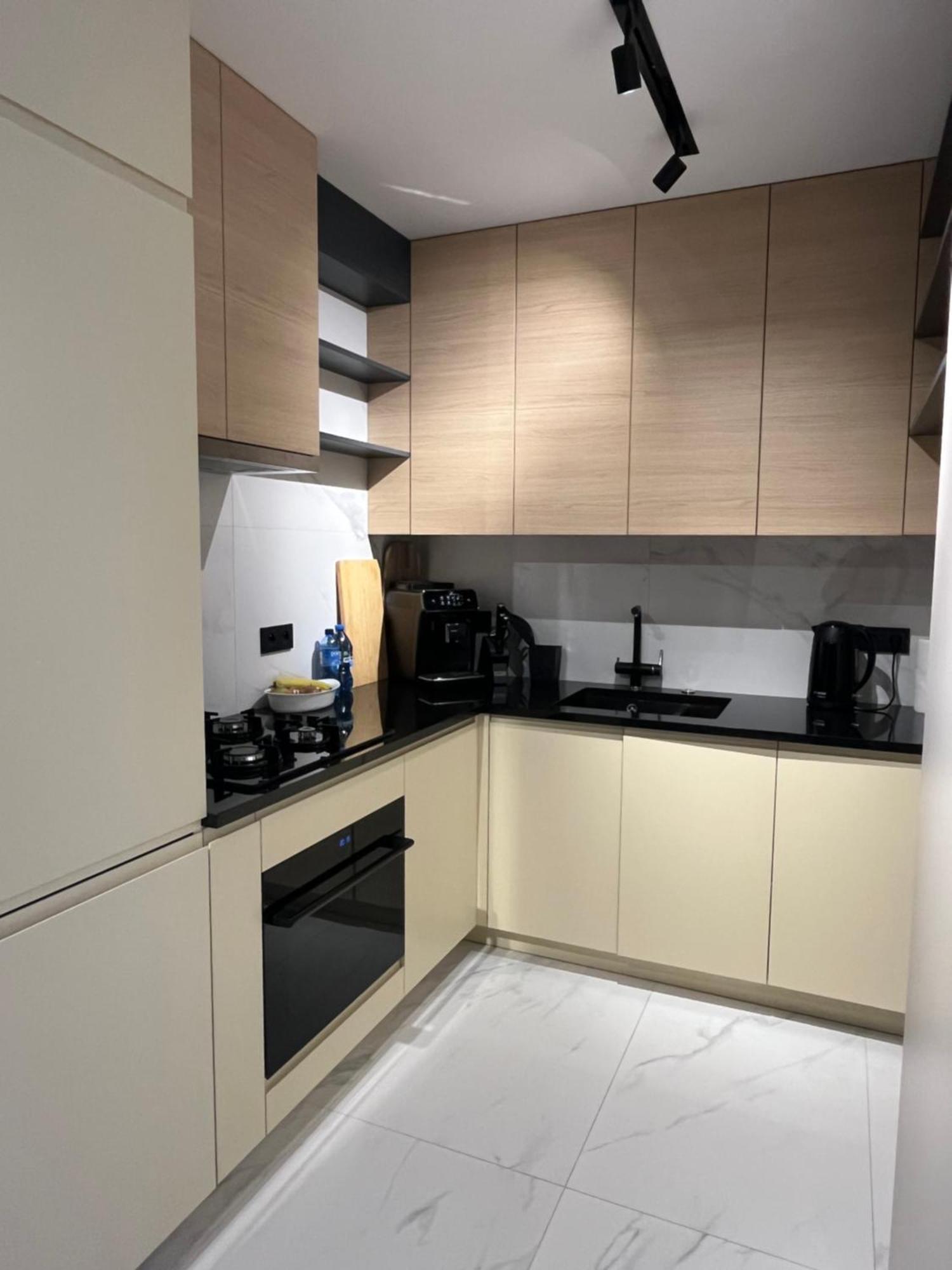 Apartament- Metro Trocka Apartment
